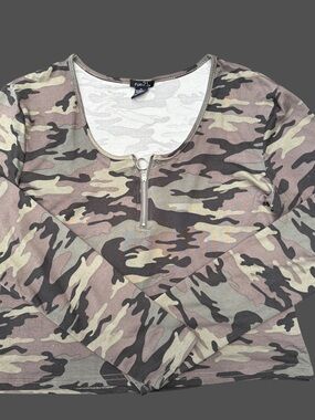 rue21 Camouflage 3/4 Zip-Front Long Sleeve Top - Olive/Gray/Black Camo